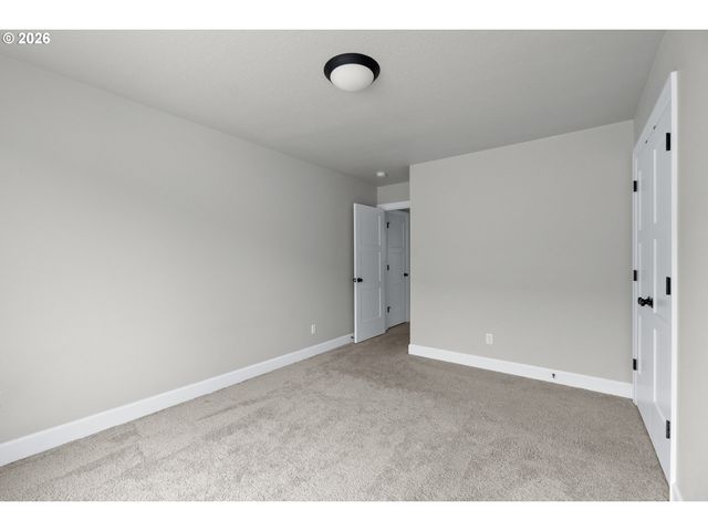 1762 N OAK St, Canby, OR 97013