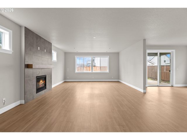 1762 N OAK St, Canby, OR 97013