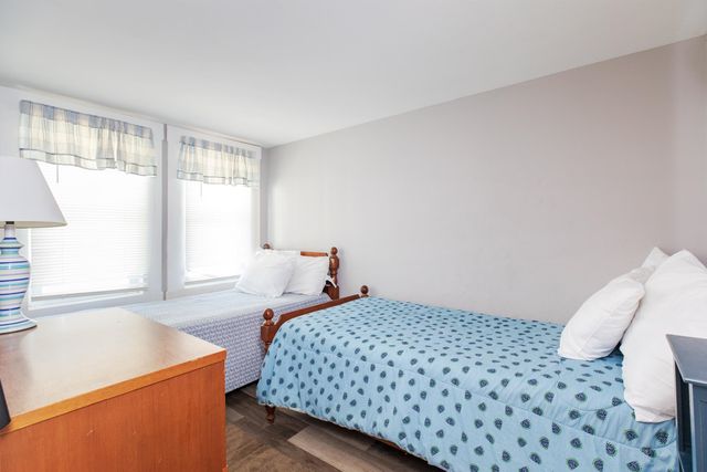 12 Manchester Street, Hampton, NH 03842