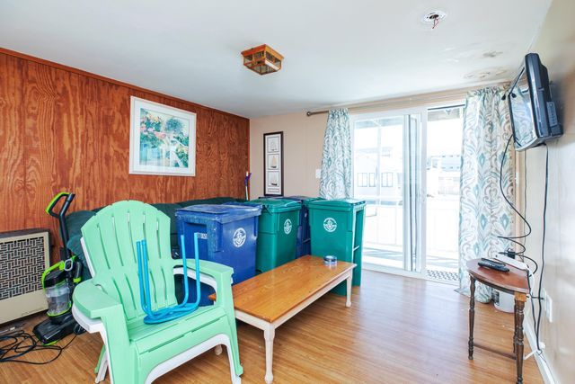 12 Manchester Street, Hampton, NH 03842