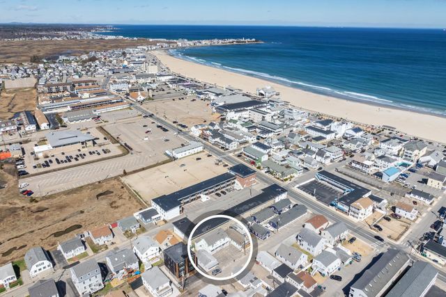 12 Manchester Street, Hampton, NH 03842