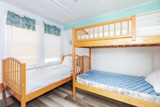 12 Manchester Street, Hampton, NH 03842