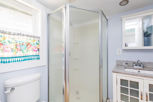 12 Manchester Street, Hampton, NH 03842