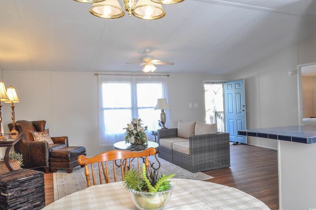 527 Folly Estates Dr., Myrtle Beach, SC 29588