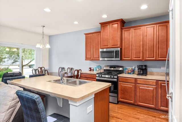1648 COLCHESTER Lane, Aurora, IL 60505