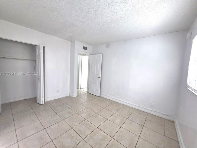 4160 NW 21st St 124D, Lauderhill, FL 33313