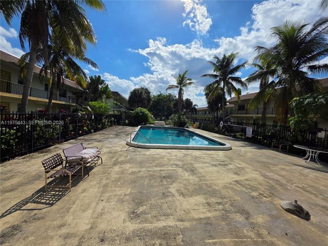 4160 NW 21st St 124D, Lauderhill, FL 33313