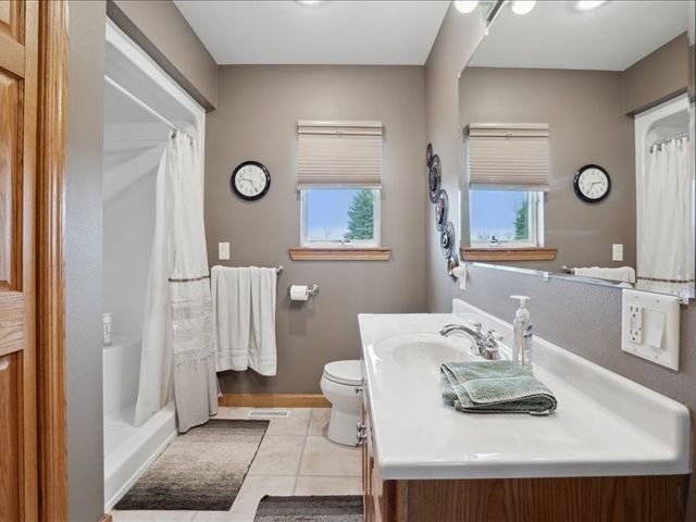 3752 Lacina Drive SW, Iowa City, IA 52240