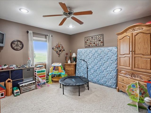 3752 Lacina Drive SW, Iowa City, IA 52240