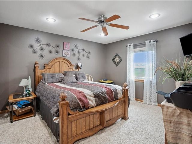 3752 Lacina Drive SW, Iowa City, IA 52240