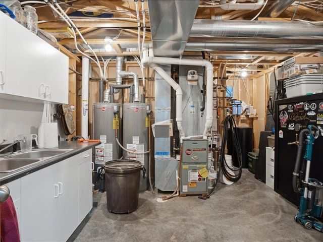 3752 Lacina Drive SW, Iowa City, IA 52240