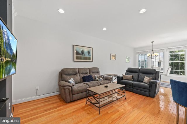6806 WITTON CIR, Gainesville, VA 20155