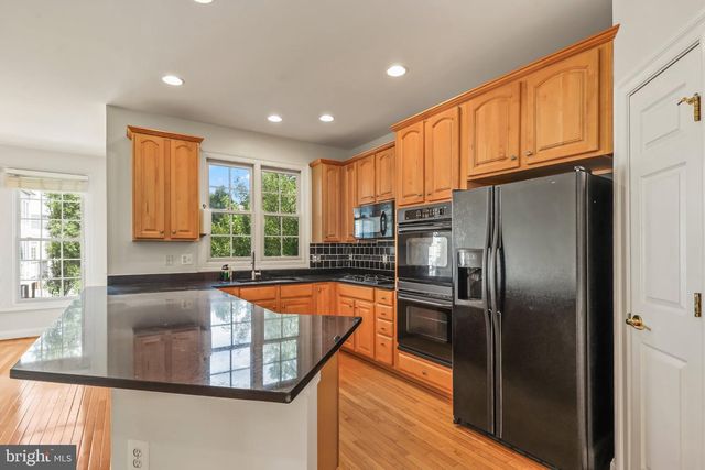 6806 WITTON CIR, Gainesville, VA 20155