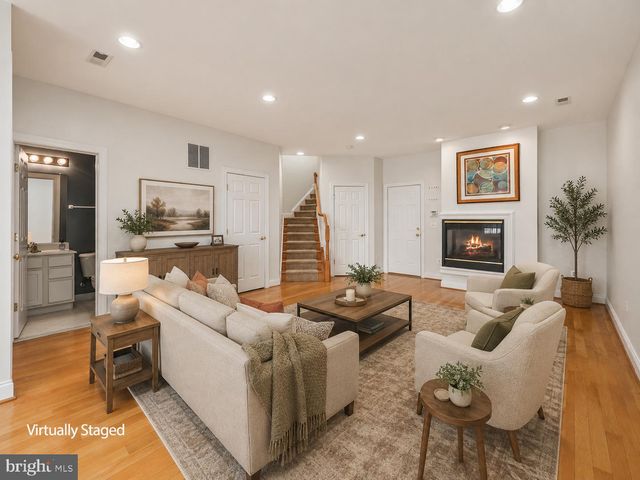 6806 WITTON CIR, Gainesville, VA 20155