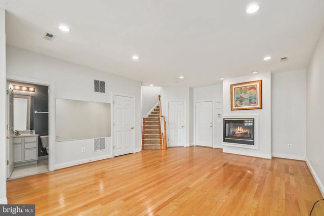 6806 WITTON CIR, Gainesville, VA 20155