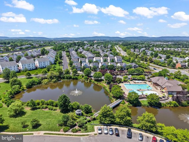 6806 WITTON CIR, Gainesville, VA 20155