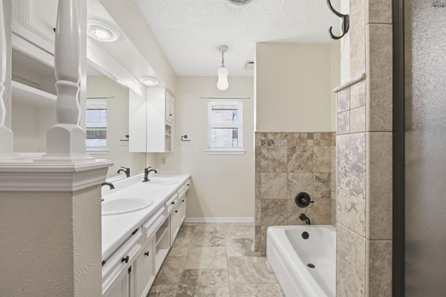 2513 N ELMWOOD CIRCLE, Wichita Falls, TX 76308