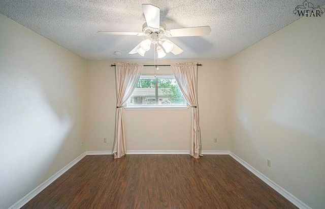 2513 N ELMWOOD CIRCLE, Wichita Falls, TX 76308