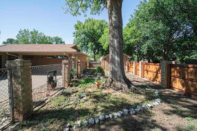2513 N ELMWOOD CIRCLE, Wichita Falls, TX 76308