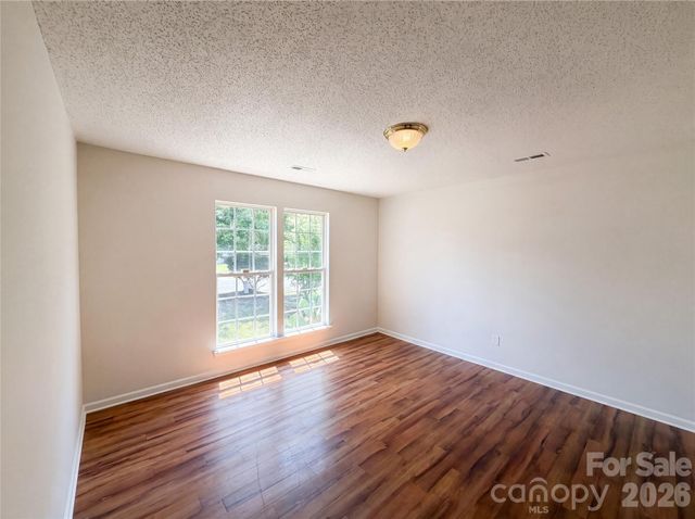 6318 Whispering Brook Court, Charlotte, NC 28216