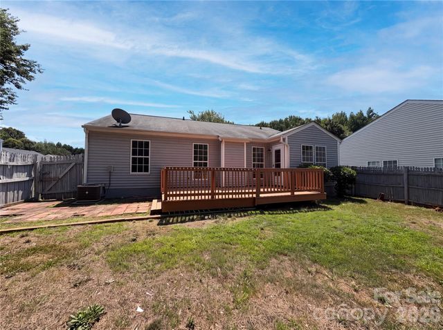 6318 Whispering Brook Court, Charlotte, NC 28216