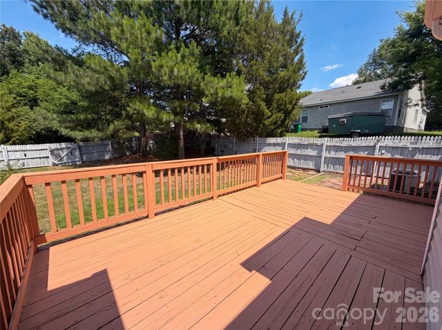 6318 Whispering Brook Court, Charlotte, NC 28216