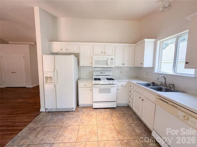 6318 Whispering Brook Court, Charlotte, NC 28216