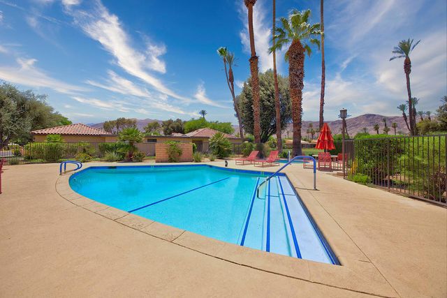 14 La Ronda Drive, Rancho Mirage, CA 92270