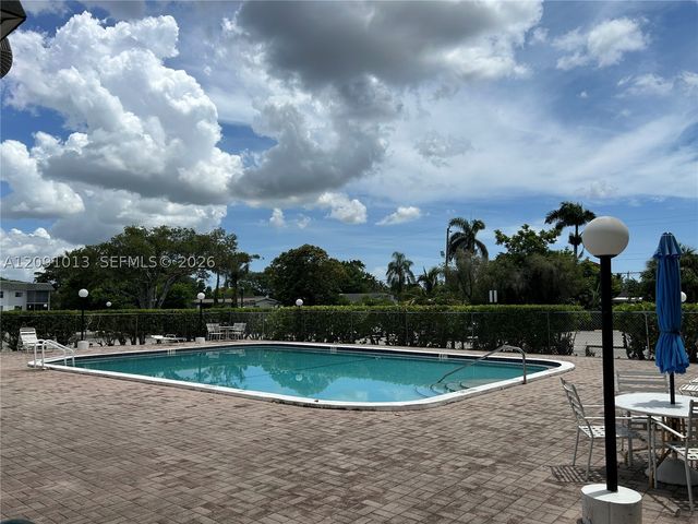 6505 Winfield Blvd B-18, Margate, FL 33063