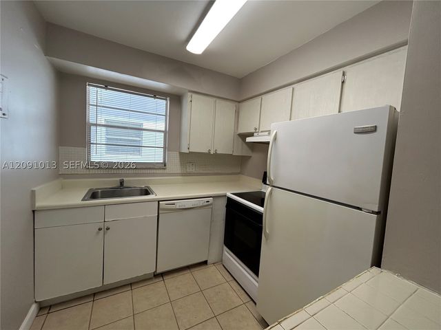 6505 Winfield Blvd B-18, Margate, FL 33063