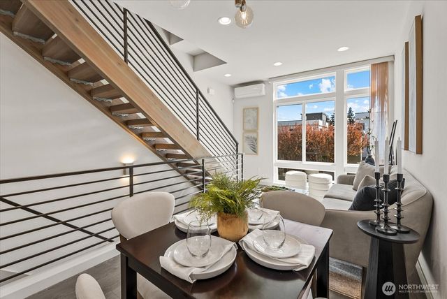966 N Allen Place, Seattle, WA 98103