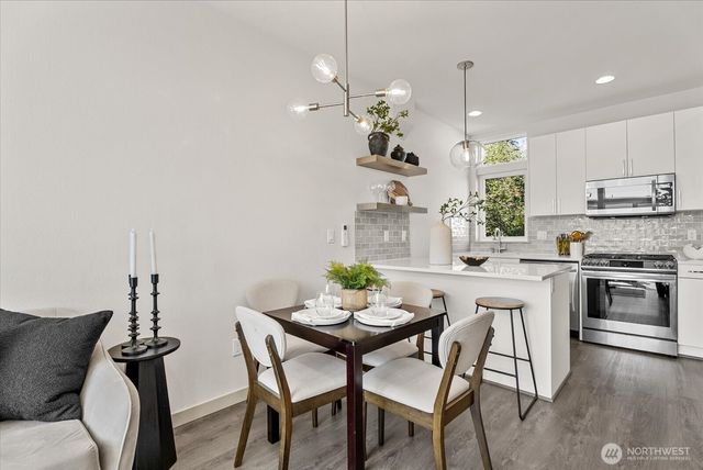 966 N Allen Place, Seattle, WA 98103