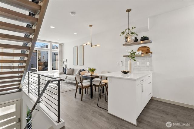 966 N Allen Place, Seattle, WA 98103
