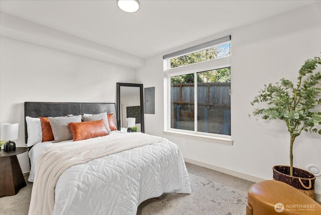 966 N Allen Place, Seattle, WA 98103