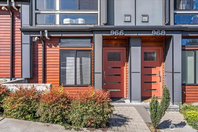 966 N Allen Place, Seattle, WA 98103
