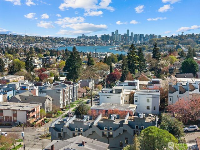 966 N Allen Place, Seattle, WA 98103