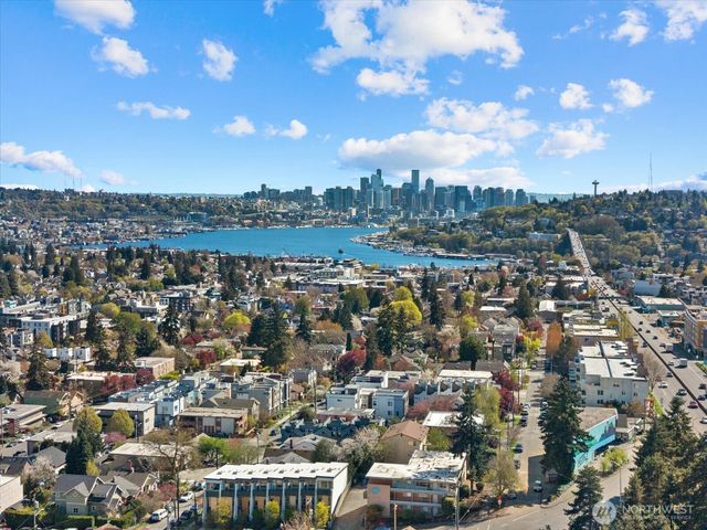 966 N Allen Place, Seattle, WA 98103