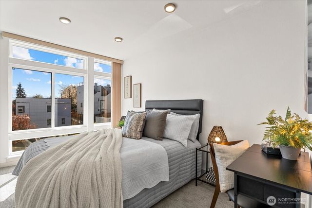966 N Allen Place, Seattle, WA 98103