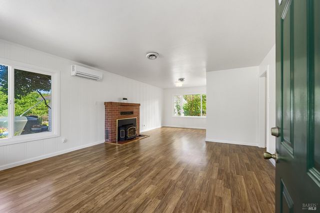 431 Sexton Rd, Sebastopol, CA 95472