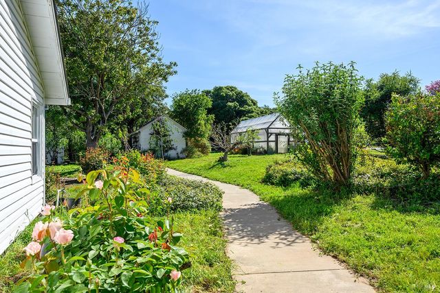 431 Sexton Rd, Sebastopol, CA 95472