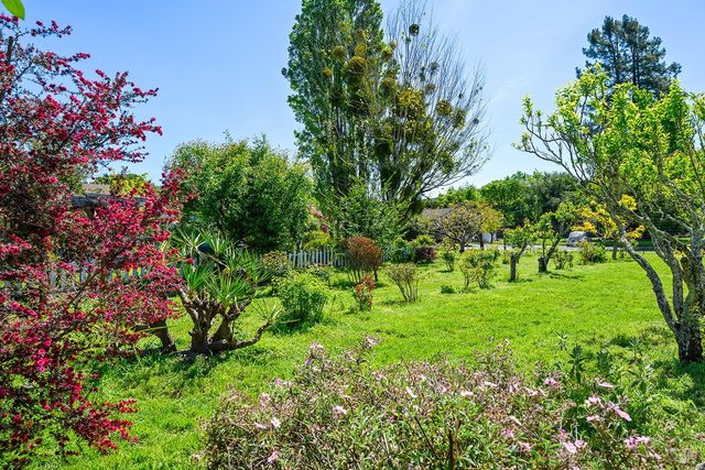 431 Sexton Rd, Sebastopol, CA 95472