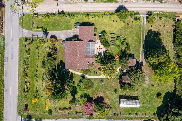 431 Sexton Rd, Sebastopol, CA 95472