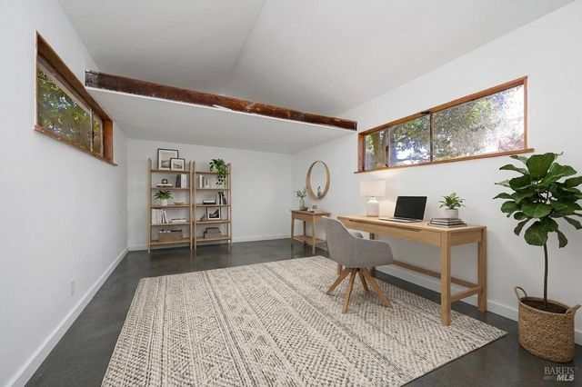 431 Sexton Rd, Sebastopol, CA 95472