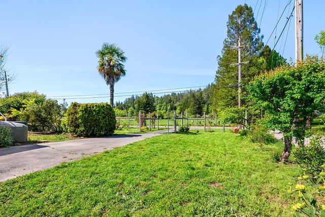 431 Sexton Rd, Sebastopol, CA 95472
