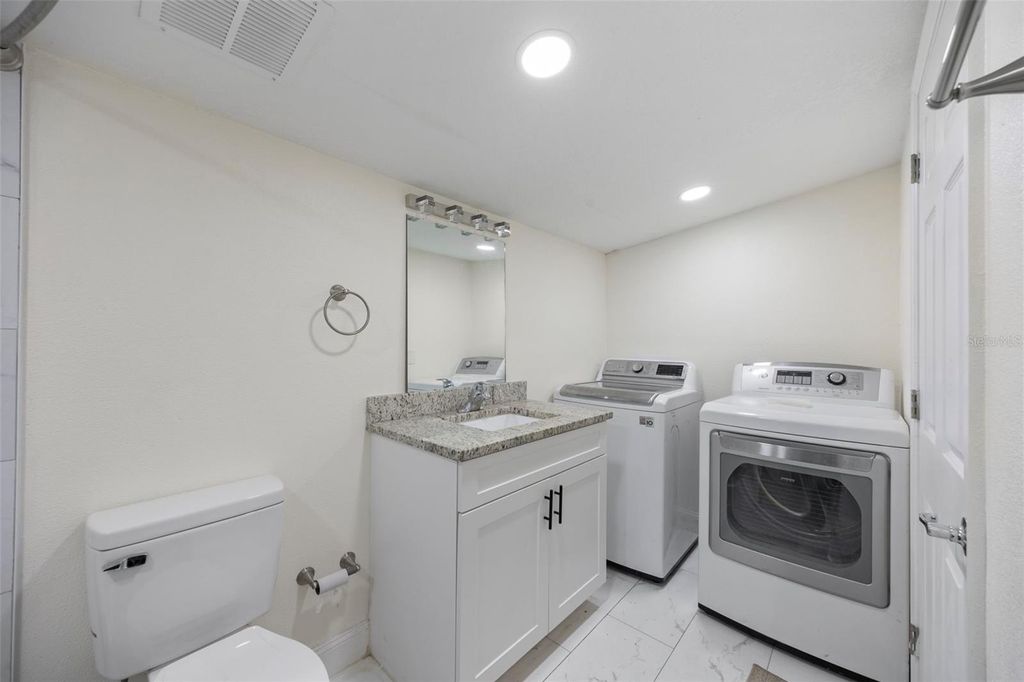 Image 11 of property listing at 2807 LOCICERO DRIVE, Tampa, FL 33619