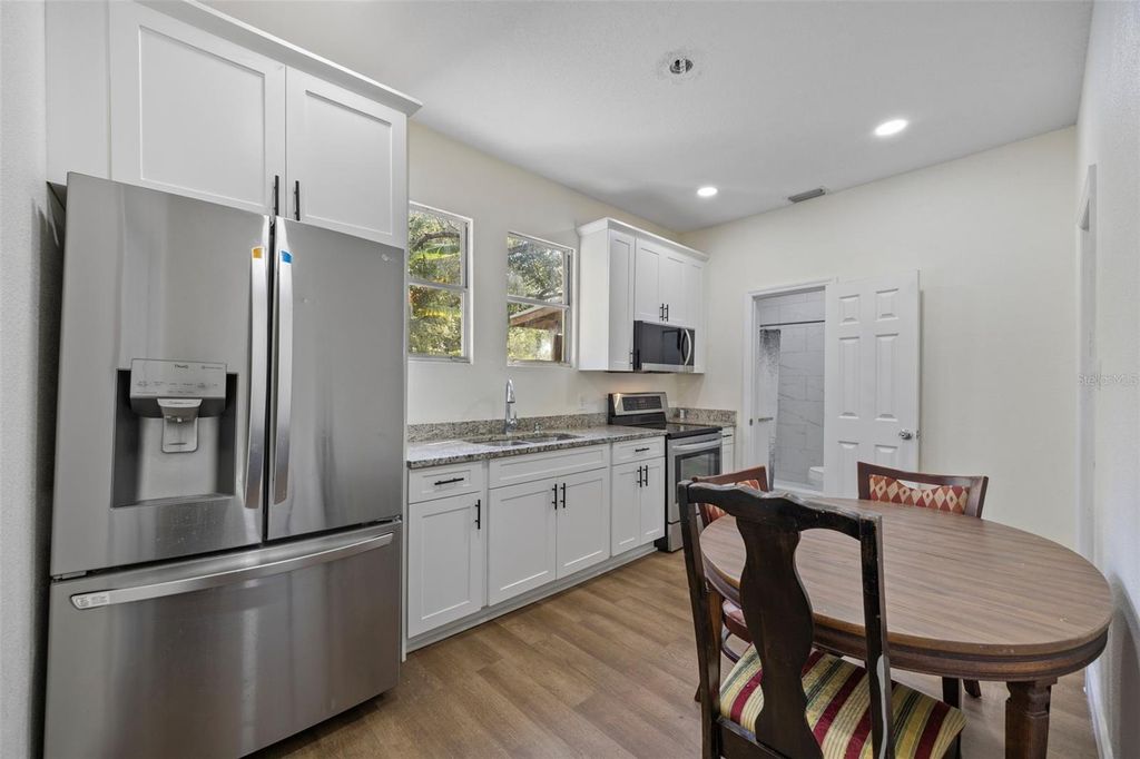 Image 15 of property listing at 2807 LOCICERO DRIVE, Tampa, FL 33619