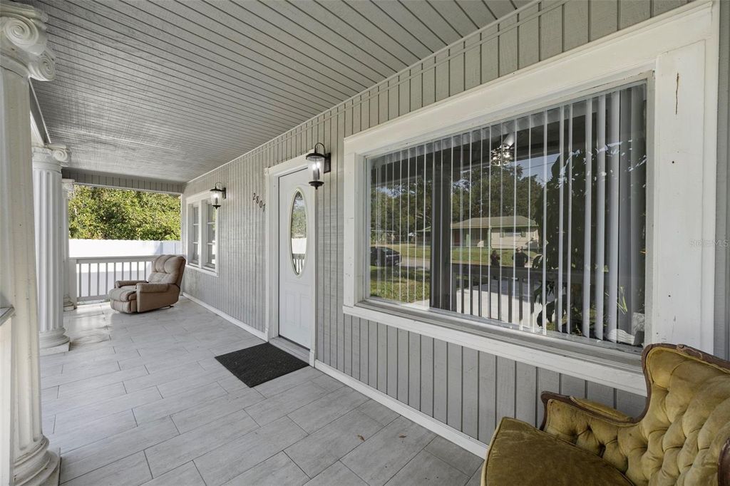 Image 24 of property listing at 2807 LOCICERO DRIVE, Tampa, FL 33619