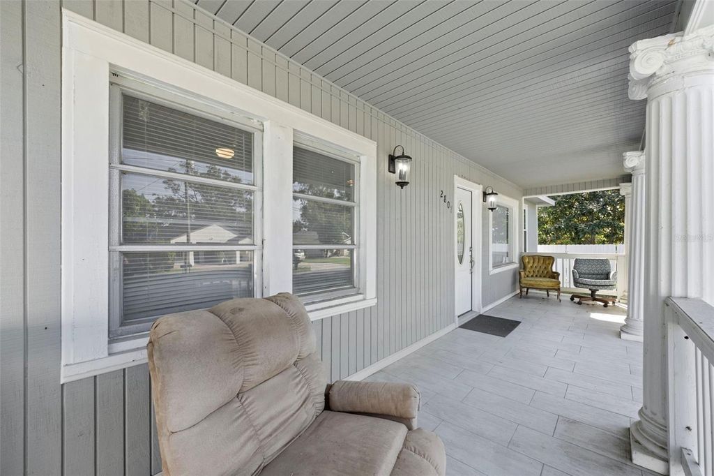 Image 25 of property listing at 2807 LOCICERO DRIVE, Tampa, FL 33619