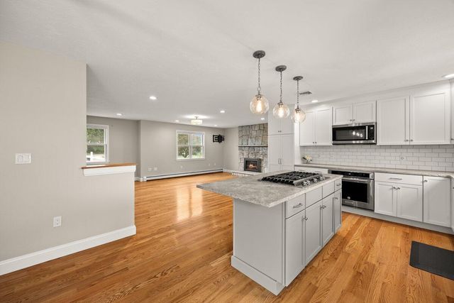 20 Harvest Lane, Braintree, MA 02184