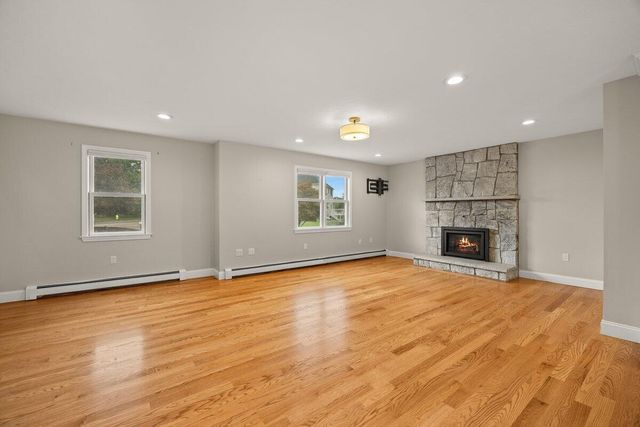 20 Harvest Lane, Braintree, MA 02184